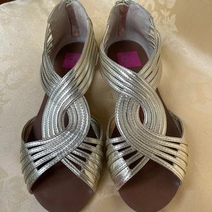 Dolce Vita sandals size 7.5